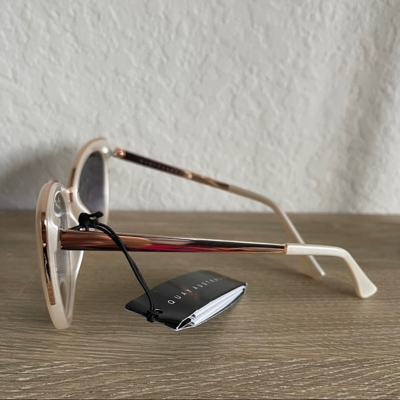 Quay Honey Sunglasses (Prl/Fade) - Picture 3 of 4